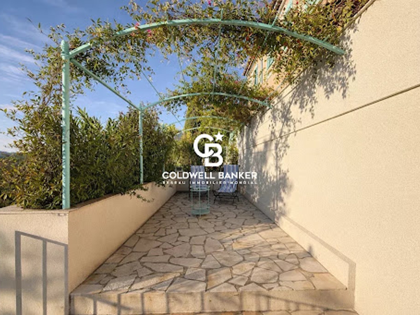 Maison à vendre - 5 pièces - 143m2 - Hyères (83400)