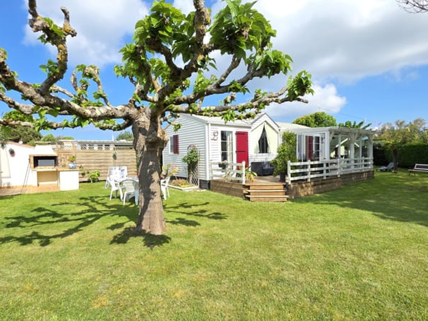 Terrain de loisirs 503 m2 avec mobil-home proche plage Île d'Oléron