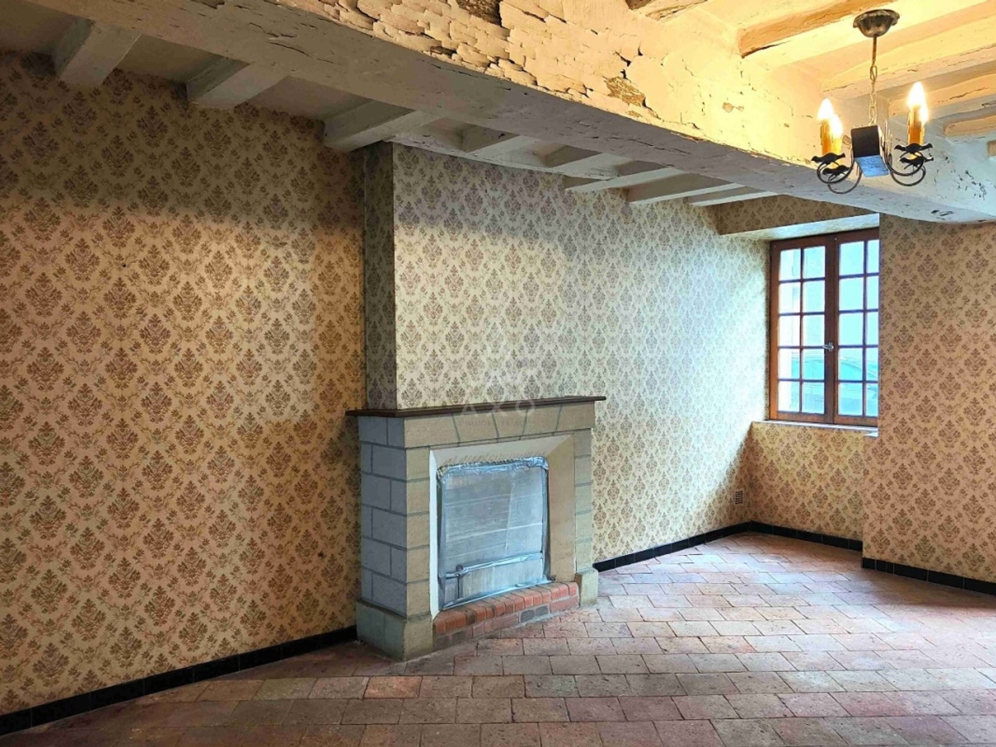 Ensemble immobilier de 230 m² dans le bourg de MORANNES