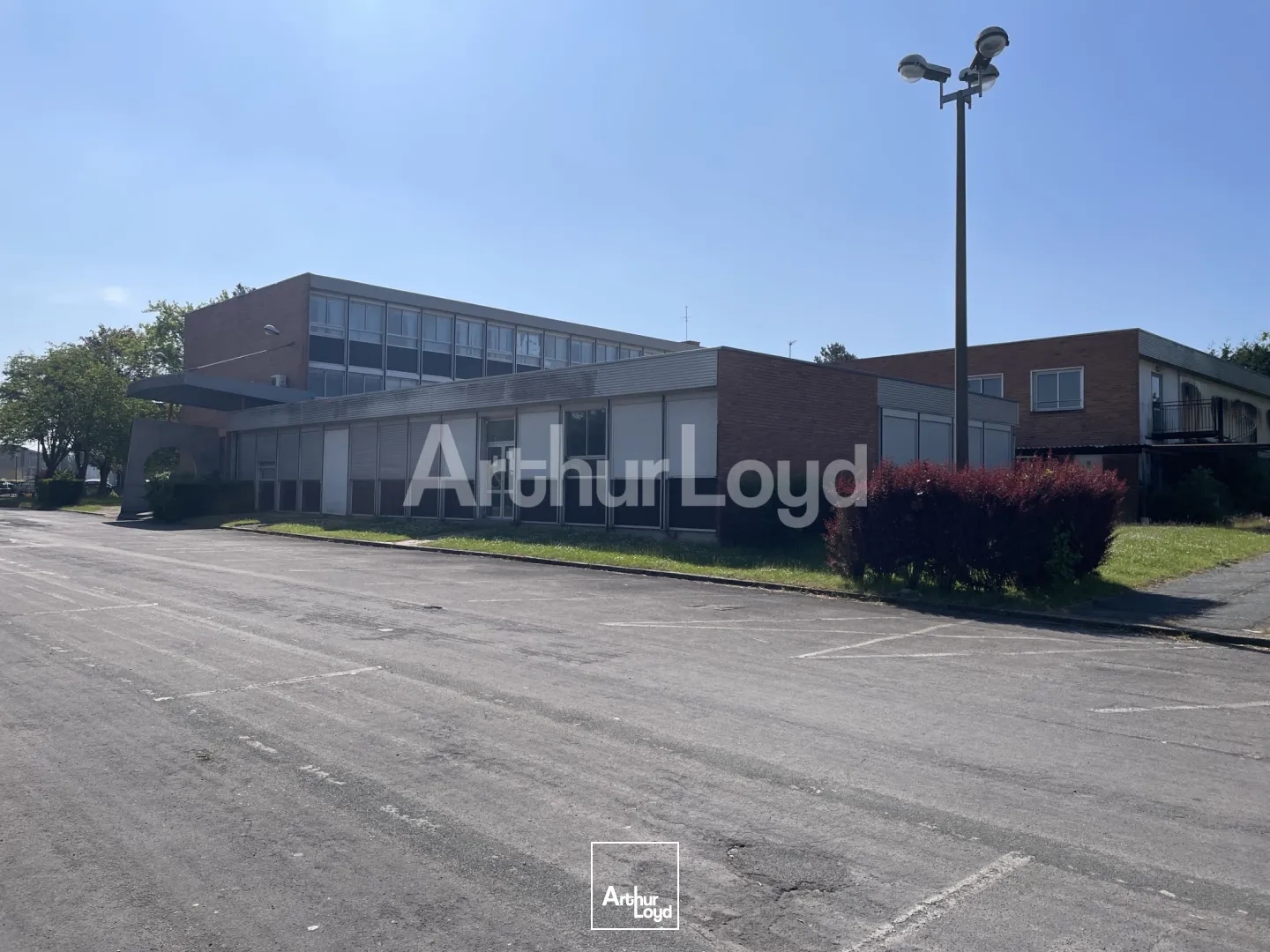 Ensemble de bâtiments et bureaux à vendre - Arras Bonnettes