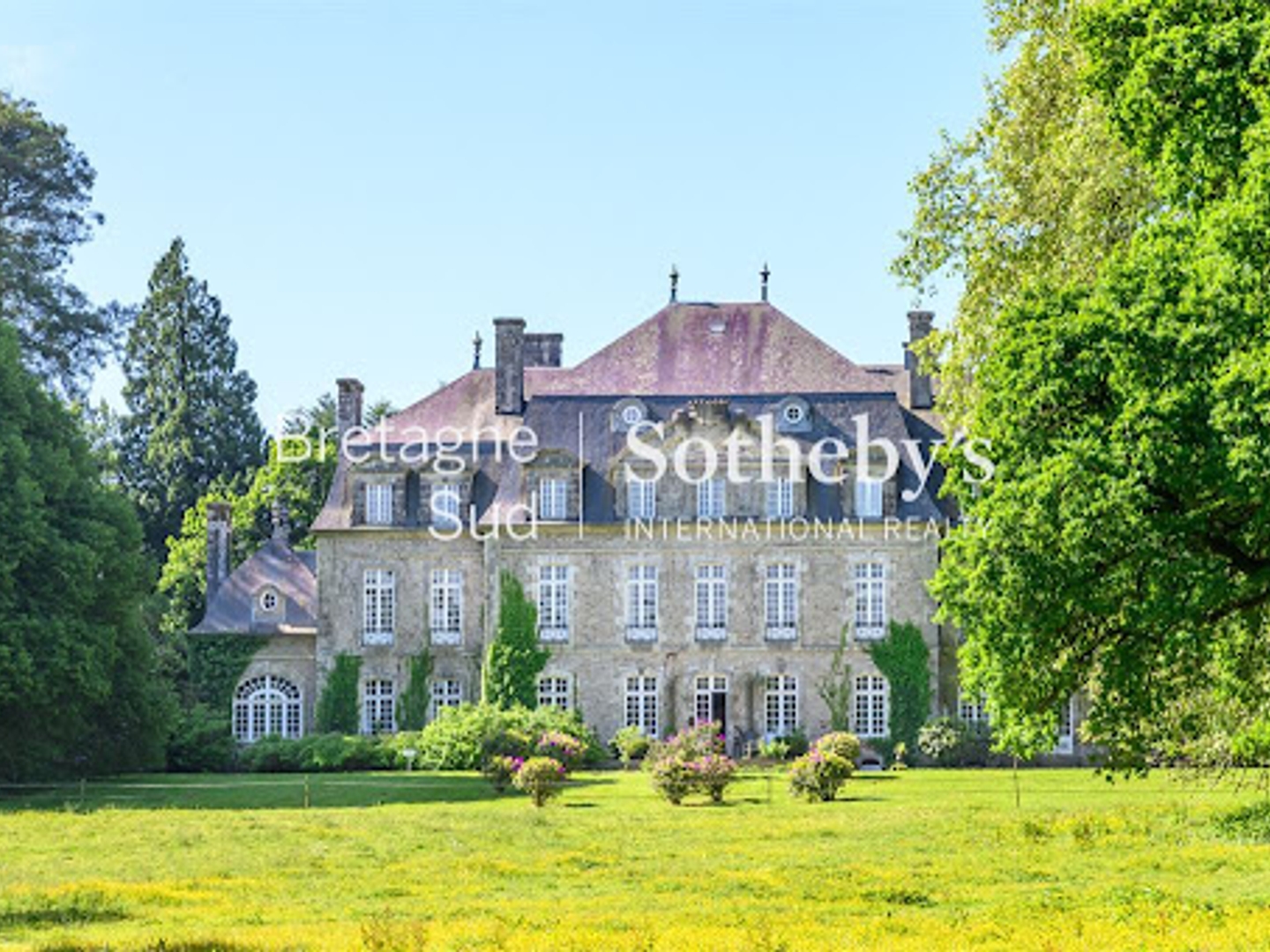 Château 28 pièces 1200 m²