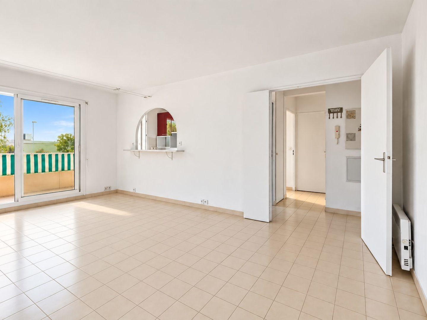Appartement à vendre - 2 pièces - 47m2 - Saint-Laurent-Du-Var (06700)