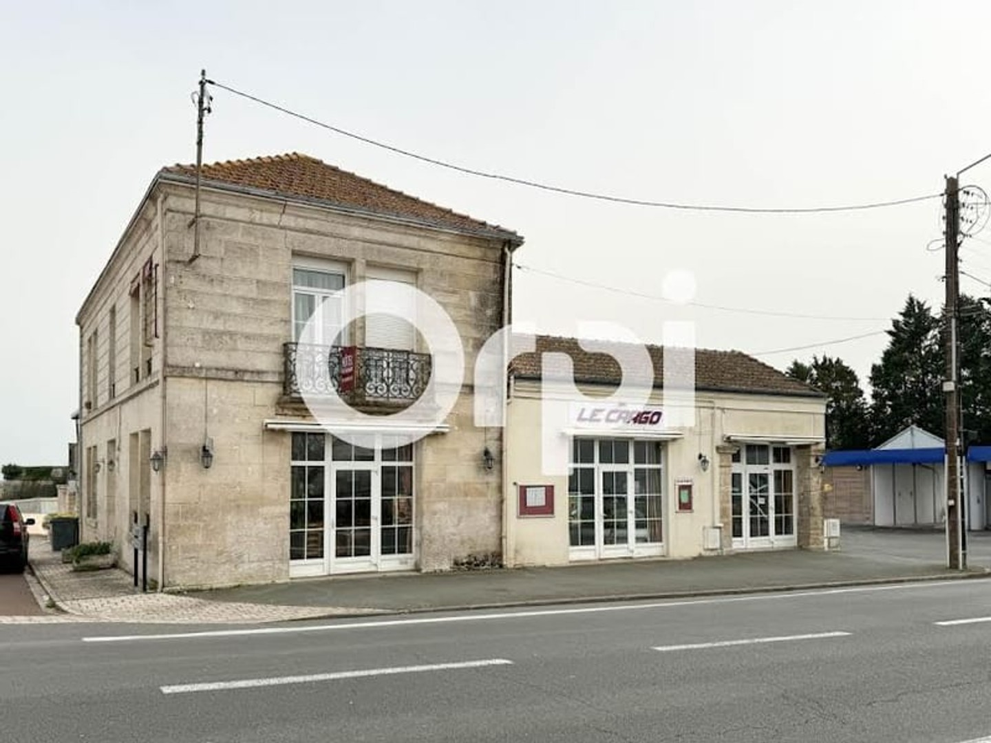 Local 320 m²