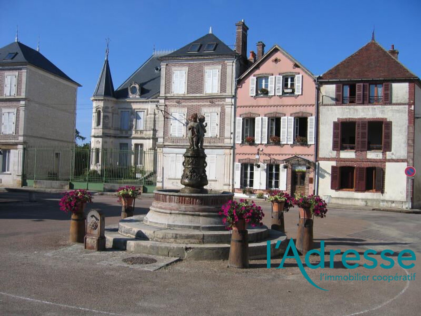 Hôtel 400 m²