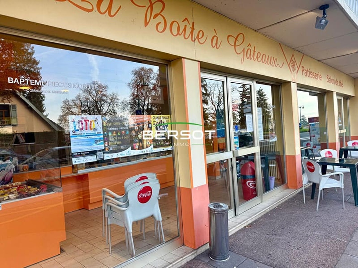 Local commercial + fond de commerce avec terrasse, grande vitrine à Evian-les-Bains