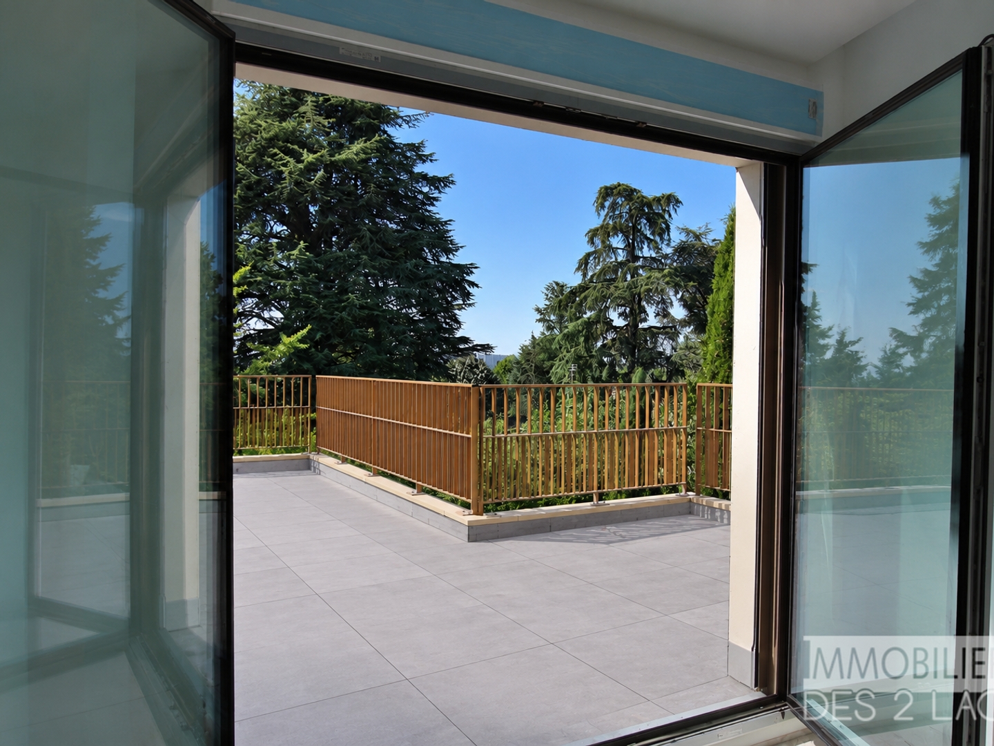 Appartement à vendre - 4 pièces - 86m2 - Saint-Didier-Au-M... (69370)
