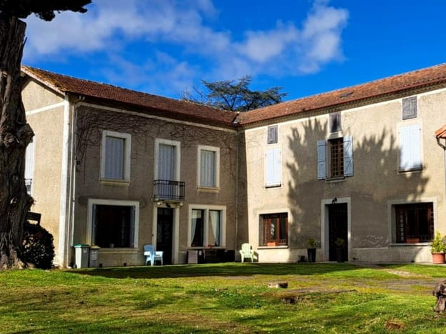 Maison 4 pièces 379 m²