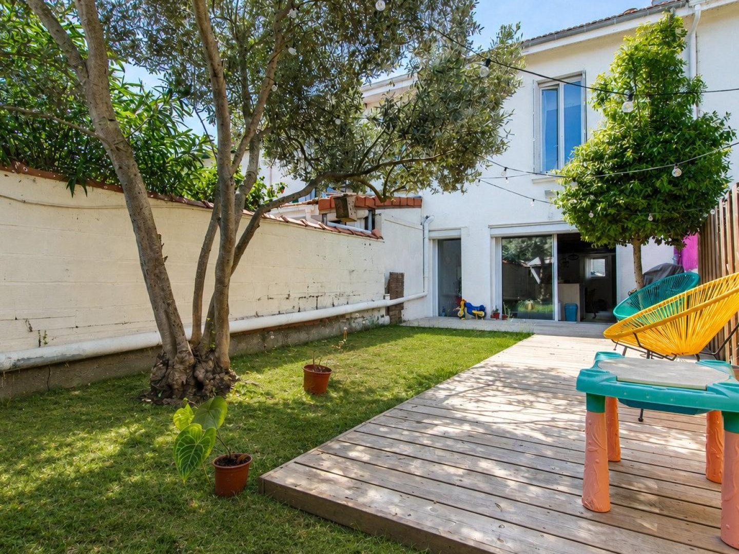 Echoppe rénovée, 3 chambres, 1 bureau et jardin