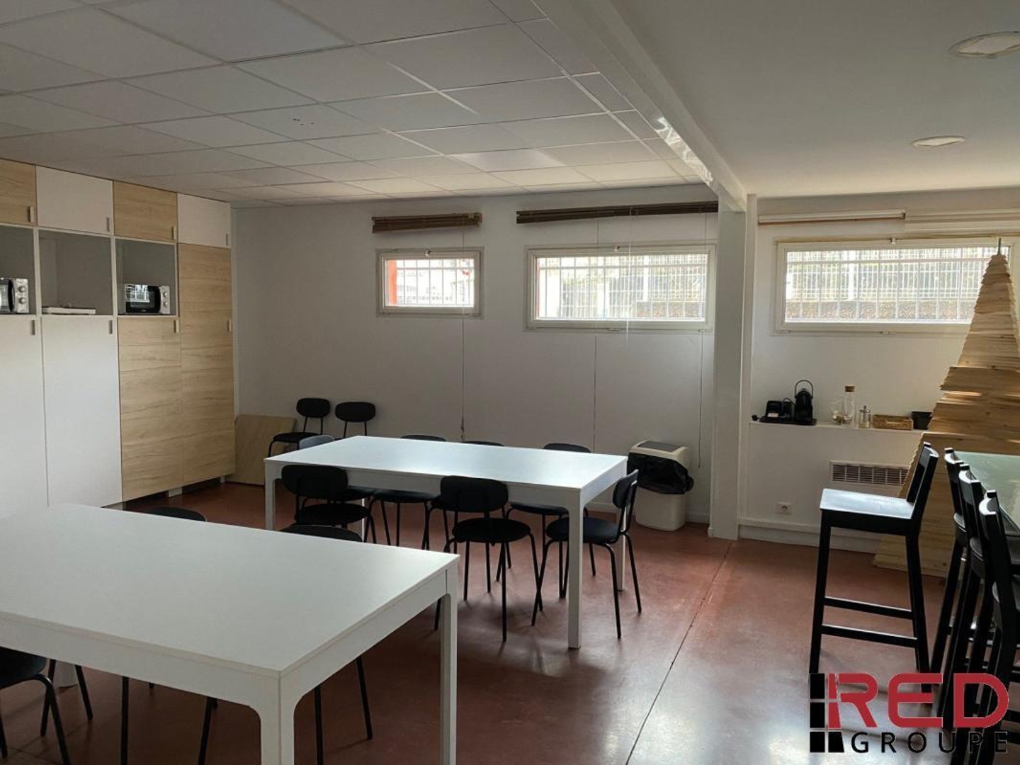 Ensemble bureaux + entrepôts