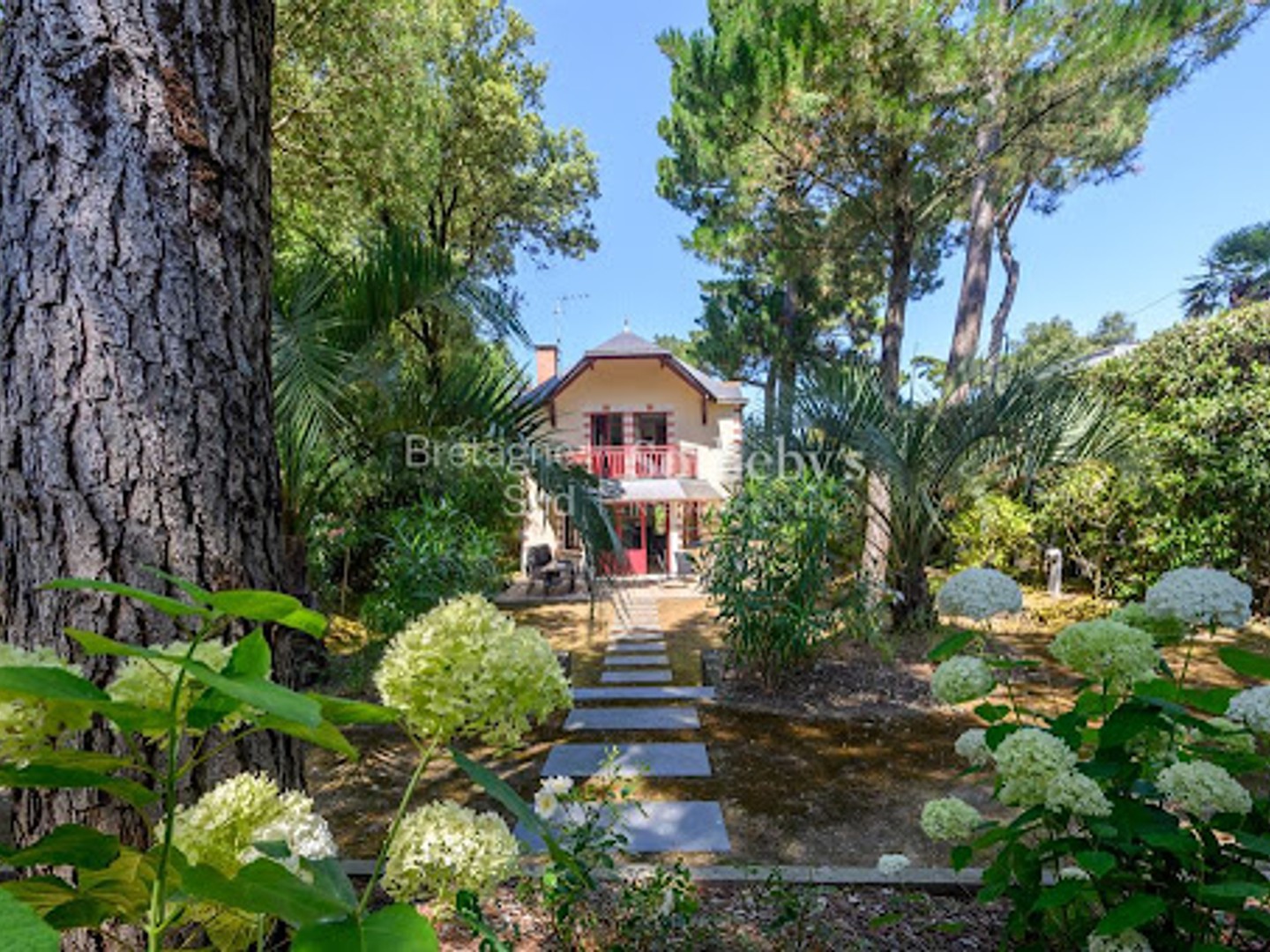 Maison 7 pièces 250 m²