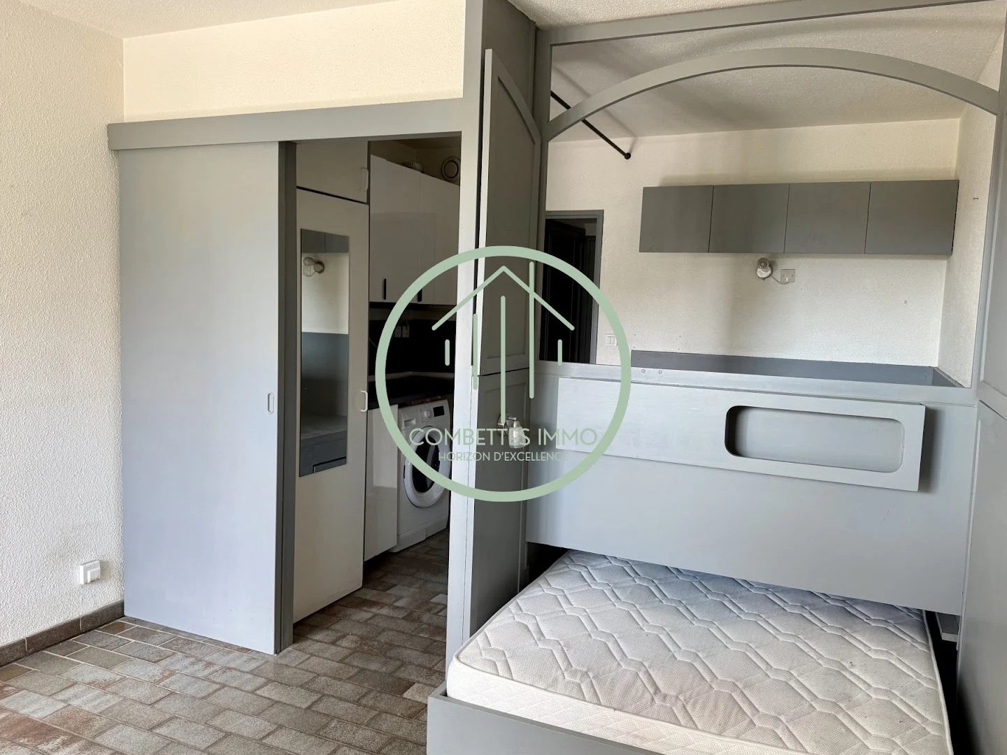 Appartement à vendre - 1 pièce - 23m2 - Hyères (83400)