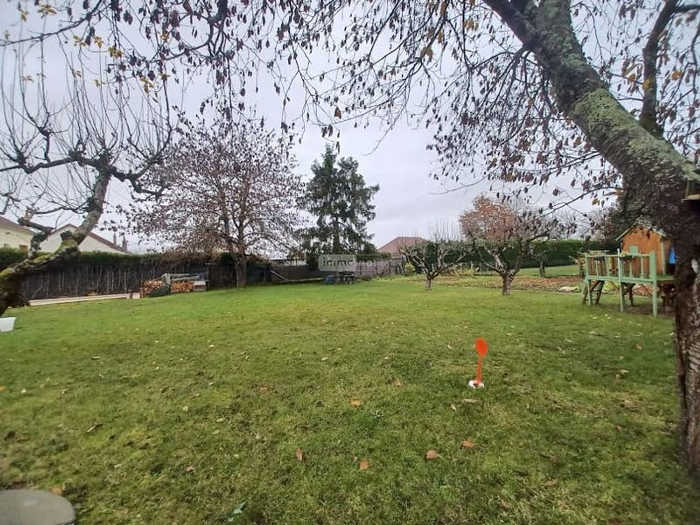 Terrain à bâtir 683 m²