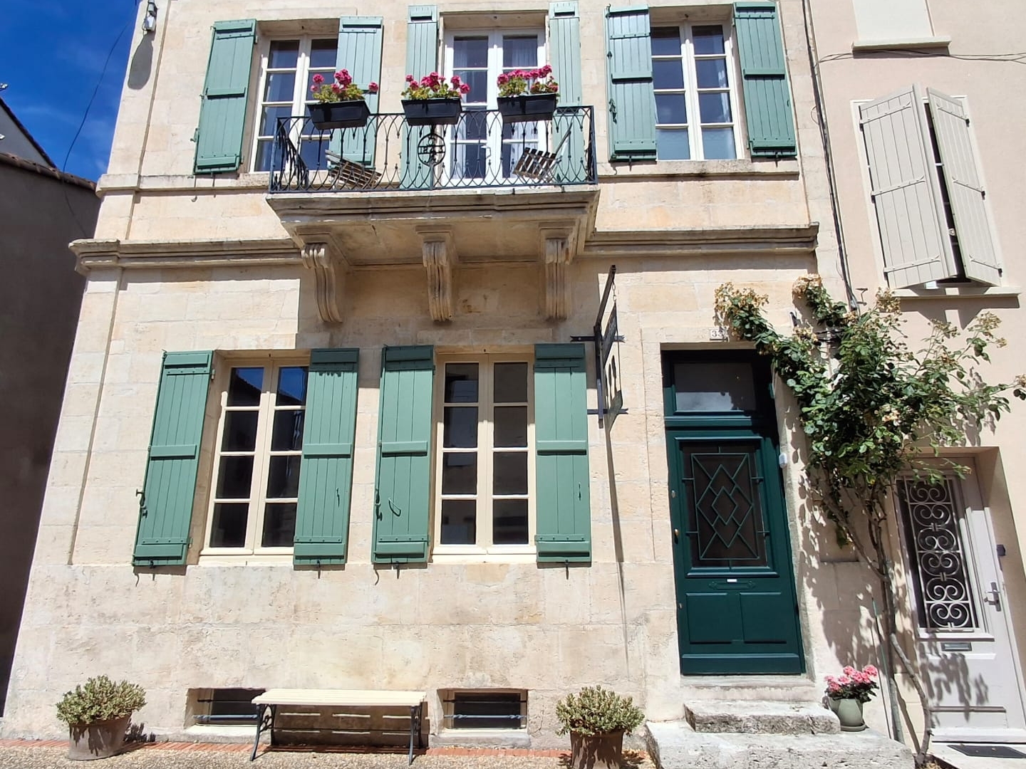 Grande maison de village avec vue panoramique