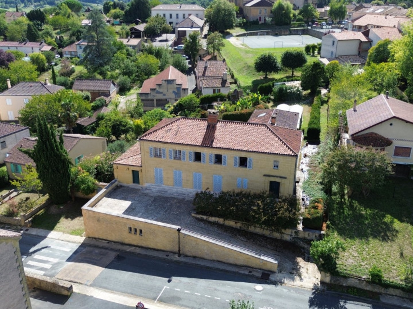 Maison 8 pièces 320 m²