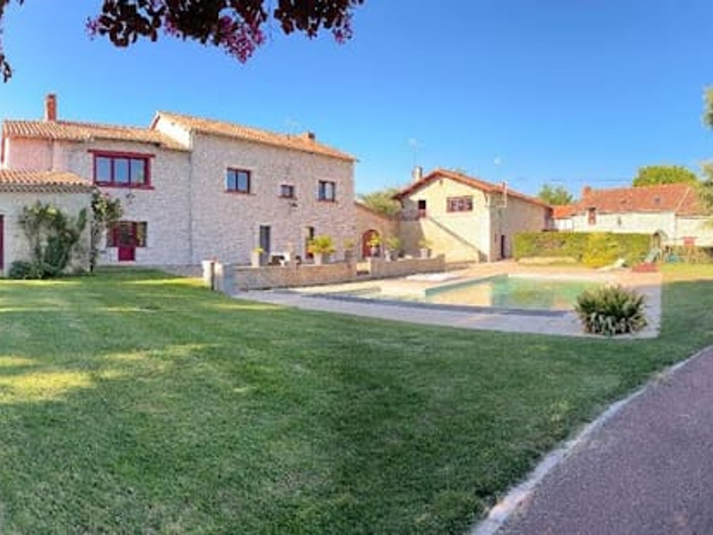 Maison 10 pièces 467 m²