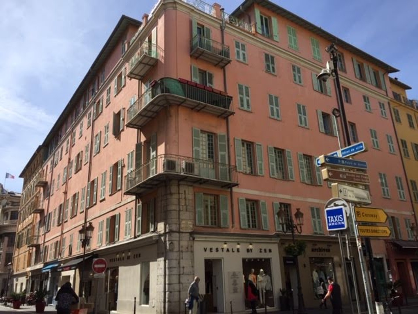 Fonds de commerce 113 m²