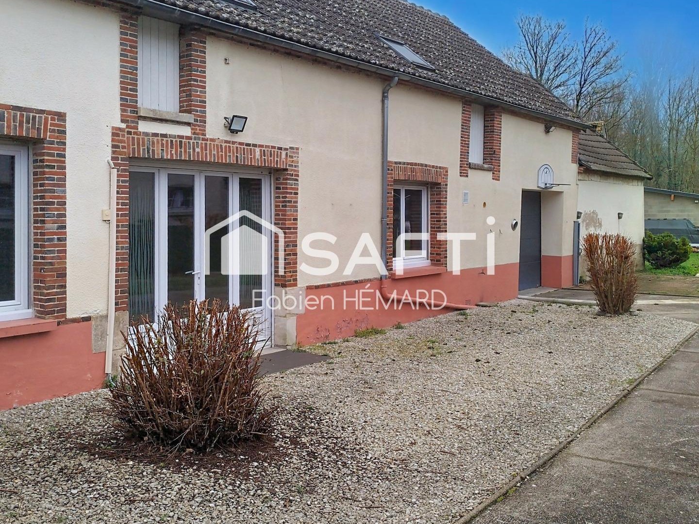 MAISON RENOVEE AU SEIN D'UN AGREABLE VILLAGE