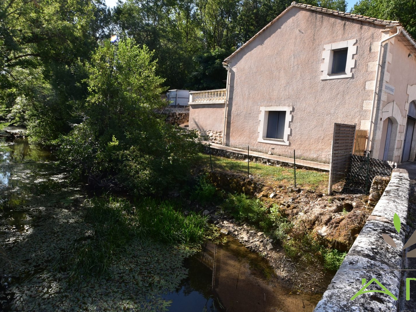 Maison à vendre - 3 pièces - 69m2 - Souffrignac (16380)