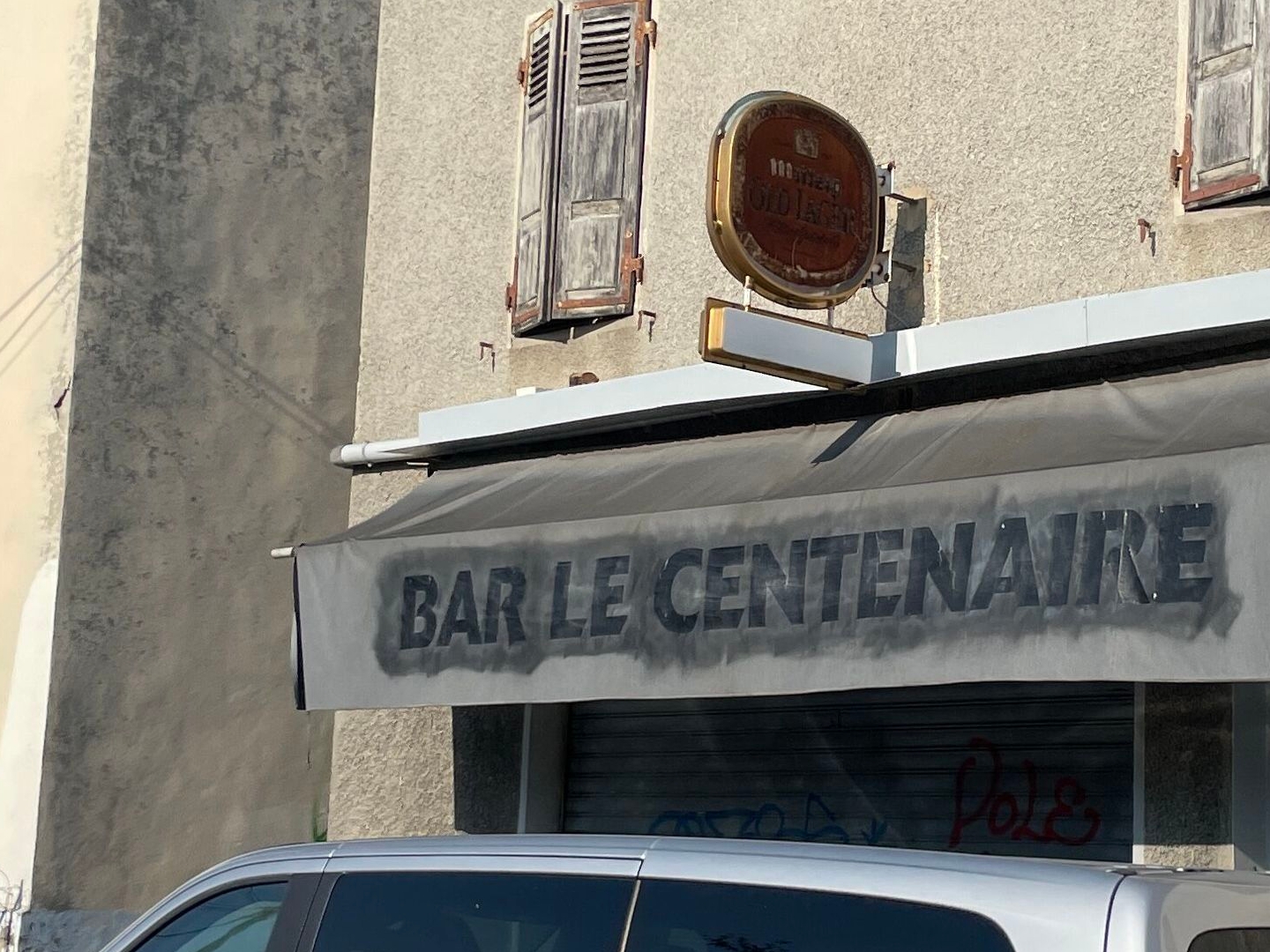 LOCAL COMMERCIAL À VENDRE - ANNECY - IDÉAL BUREAUX/ACTIVITÉS - 91M²