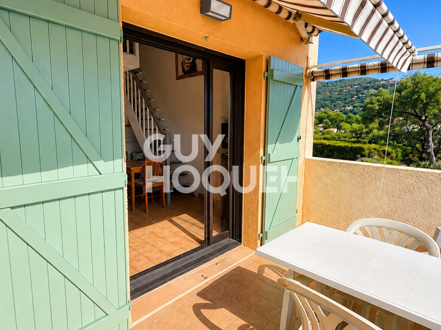 Appartement à vendre - 2 pièces - 39m2 - Cavalaire-Sur-Mer (83240)