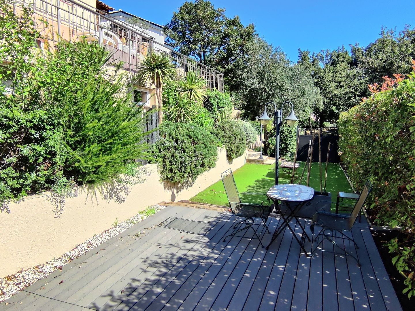 Maison à vendre - 3 pièces - 90m2 - Roquebrune-Sur-Ar... (83520)