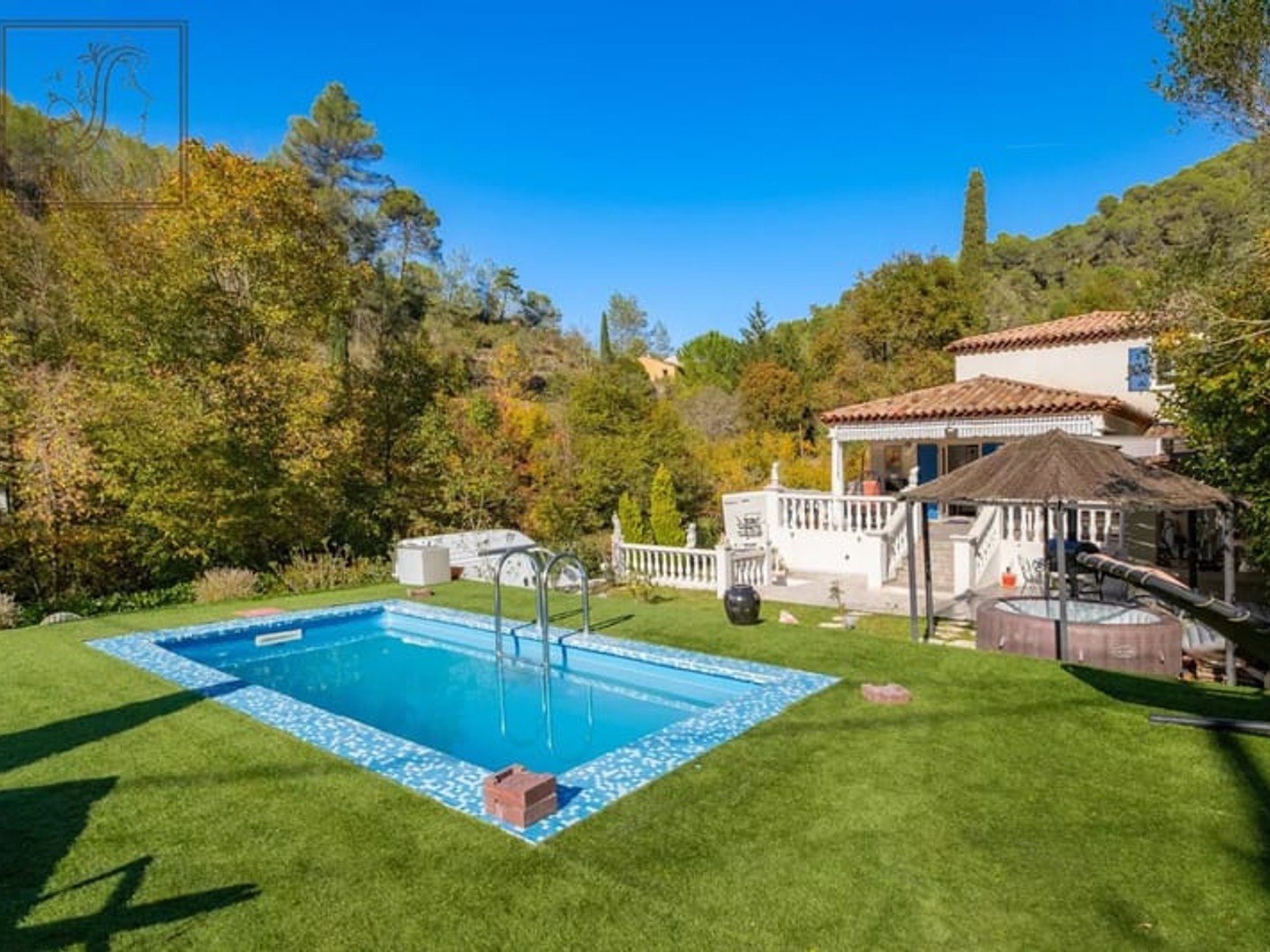 VILLA 200M2 AVEC TERRAIN - L'ESCARENE