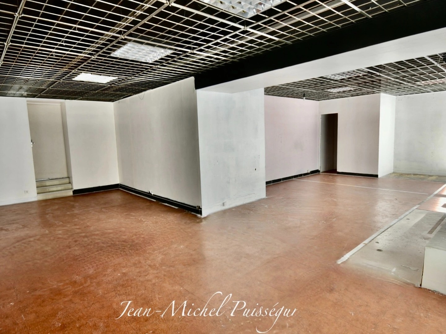 Commerce 3 pièces 145 m²