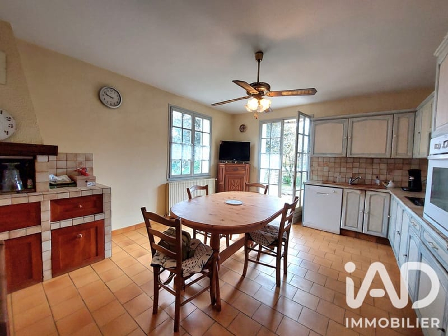 Maison à vendre - 6 pièces - 130m2 - Saint-Seurin-De-P... (24230)