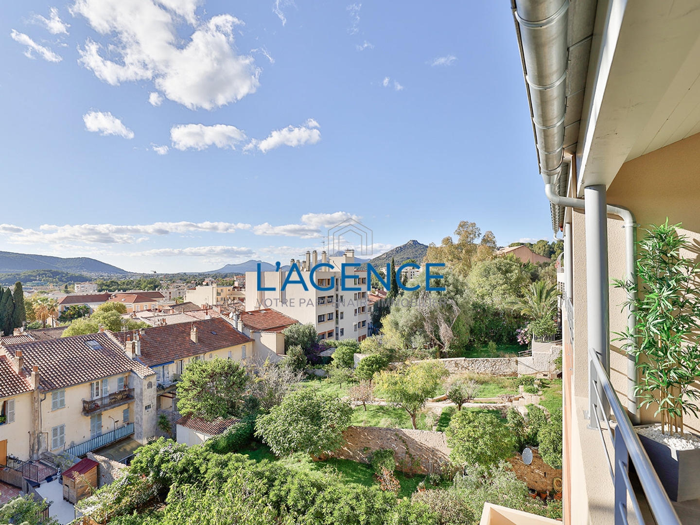 Appartement à vendre - 4 pièces - 110m2 - Hyères (83400)