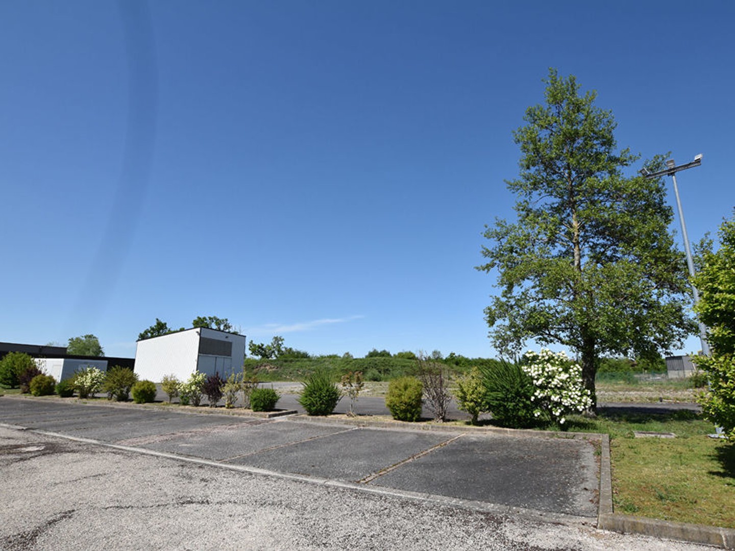Bureaux à vendre - 200m2 - Varennes-Sur-Allier (03150)