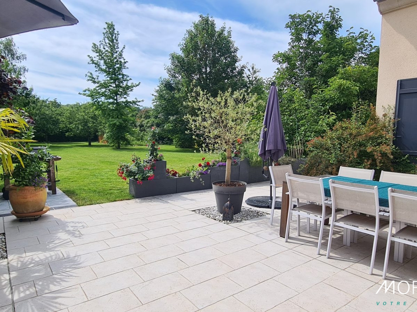 Magnifique Maison avec son grand jardin et garage