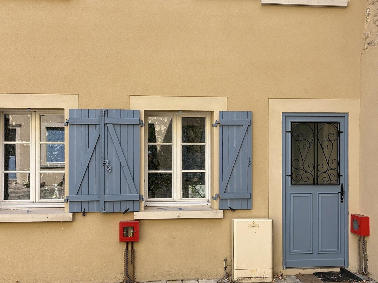 Triplex entièrement rénové et très lumineux