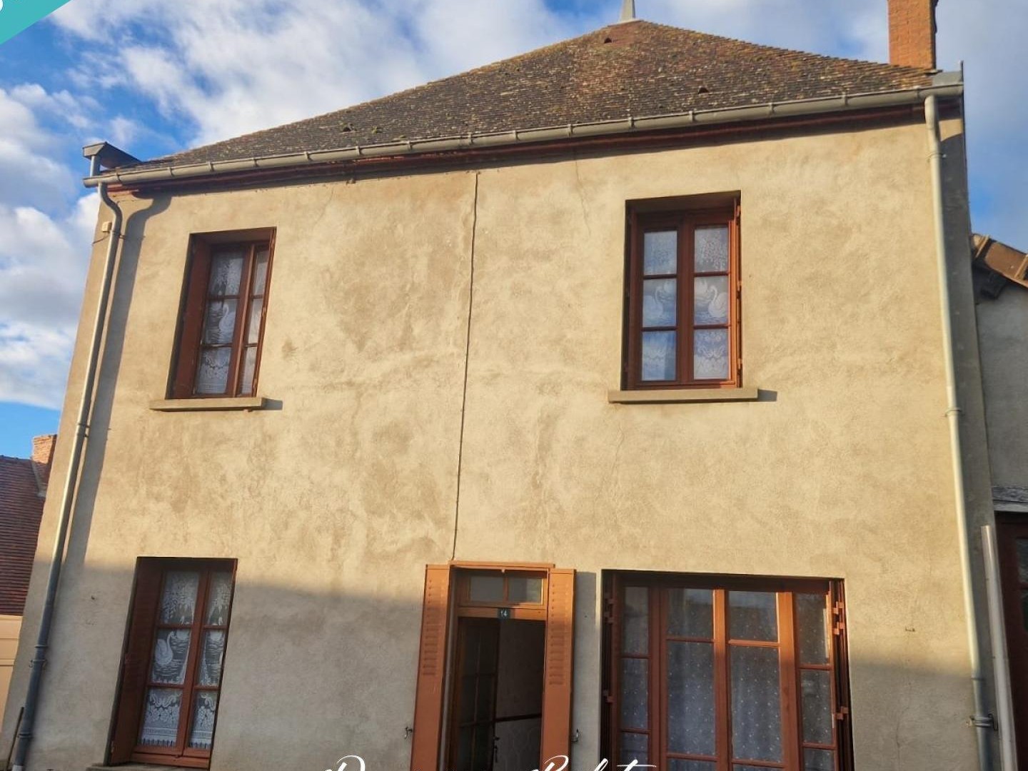 Maison T4 avec terrain, garage et dépendance