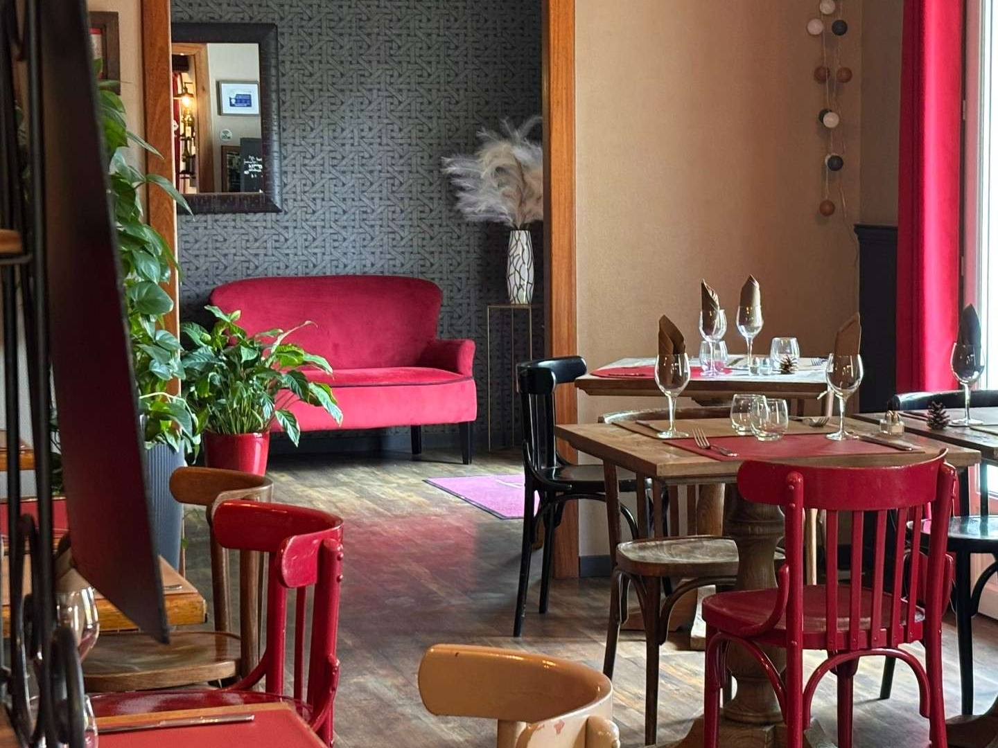restaurant murs et fonds centre bourg