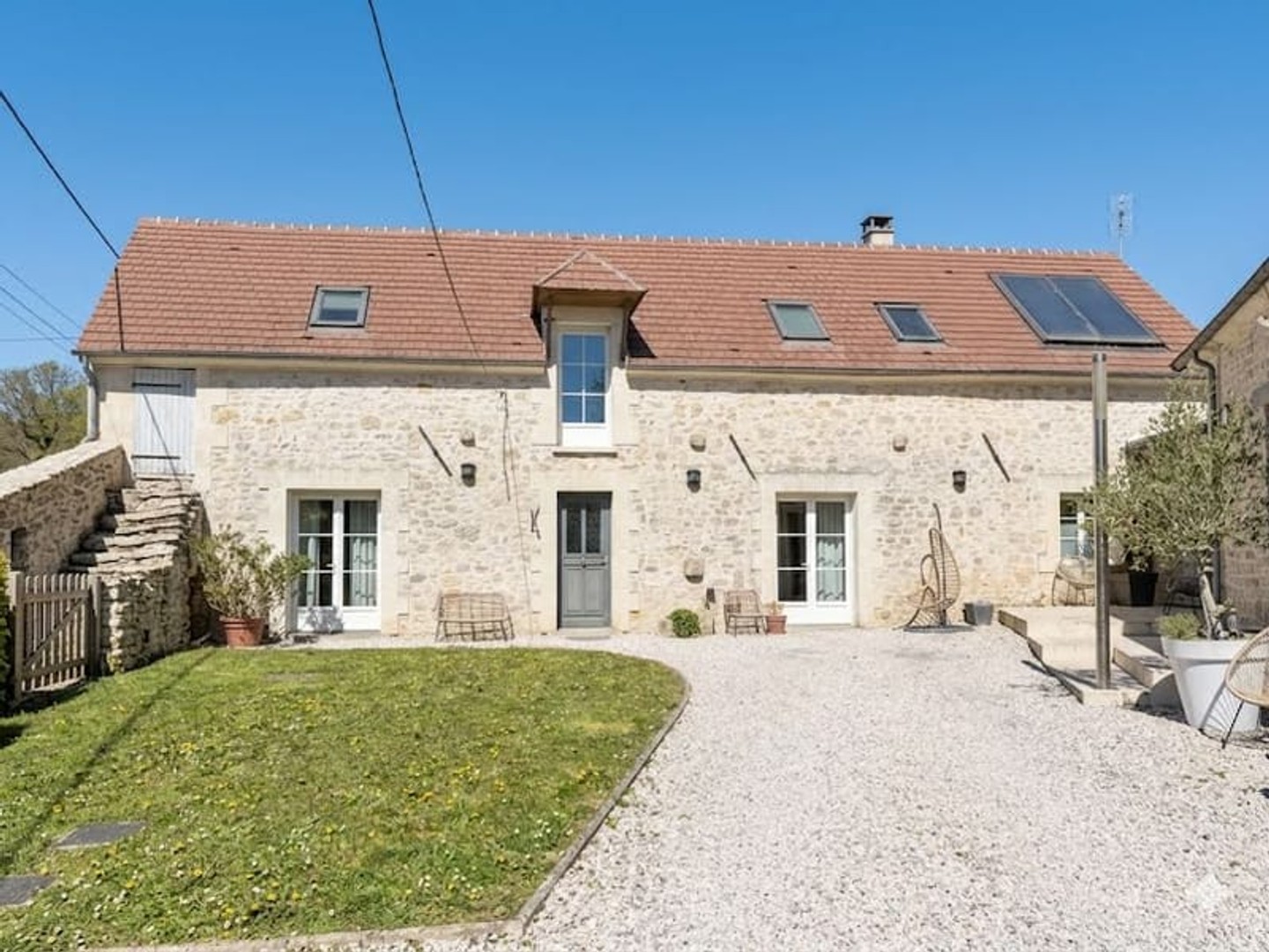Maison 10 pièces 305 m²