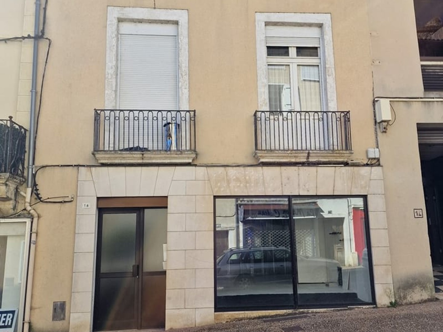 Maison avec appartements 258 m²