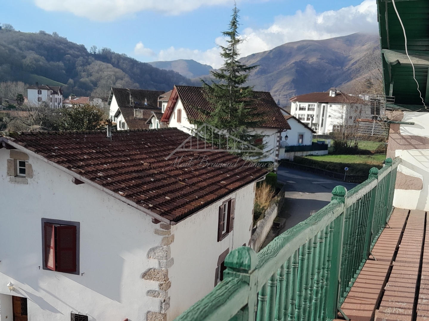 Maison à vendre - 10 pièces - 228m2 - Saint-Étienne-De-... (64430)