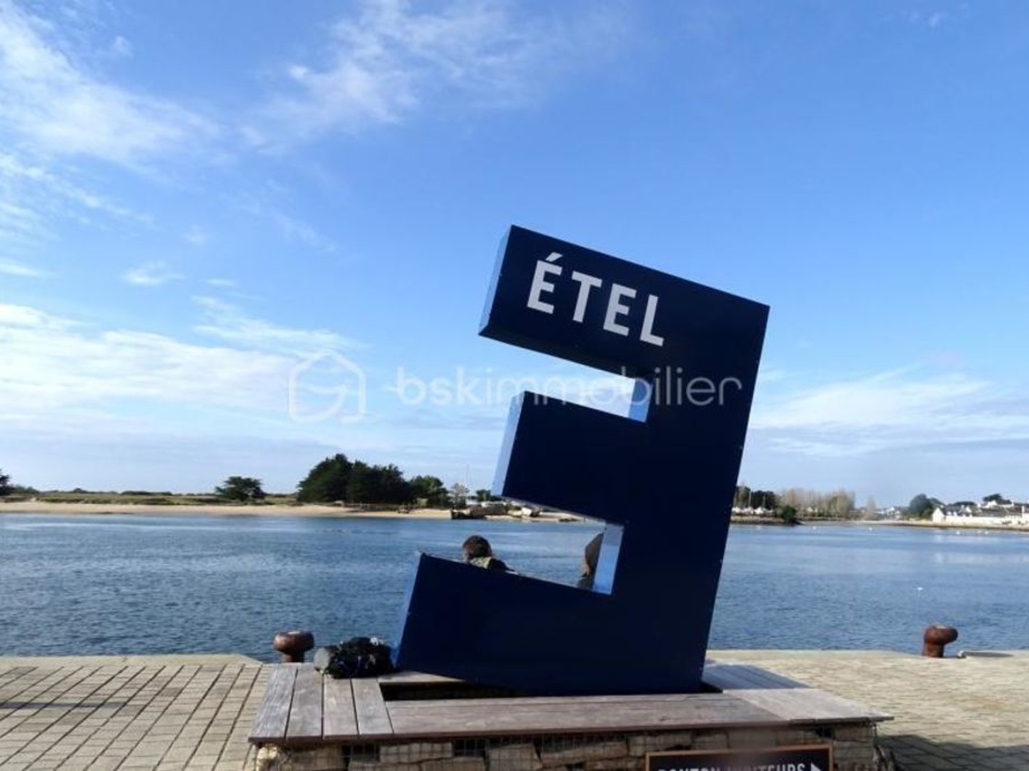 ÉTEL  ENSEMBLE IMMOBILIER DE CHARME  2 APPARTEMENTS EN DUPLEX
