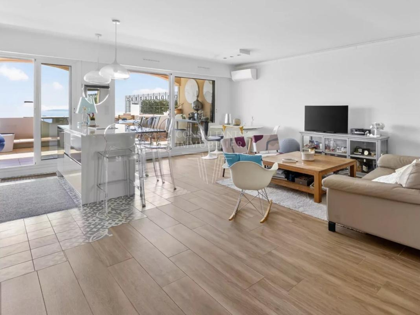 Appartement à vendre - 3 pièces - 77m2 - Mandelieu-La-Napoule (06210)