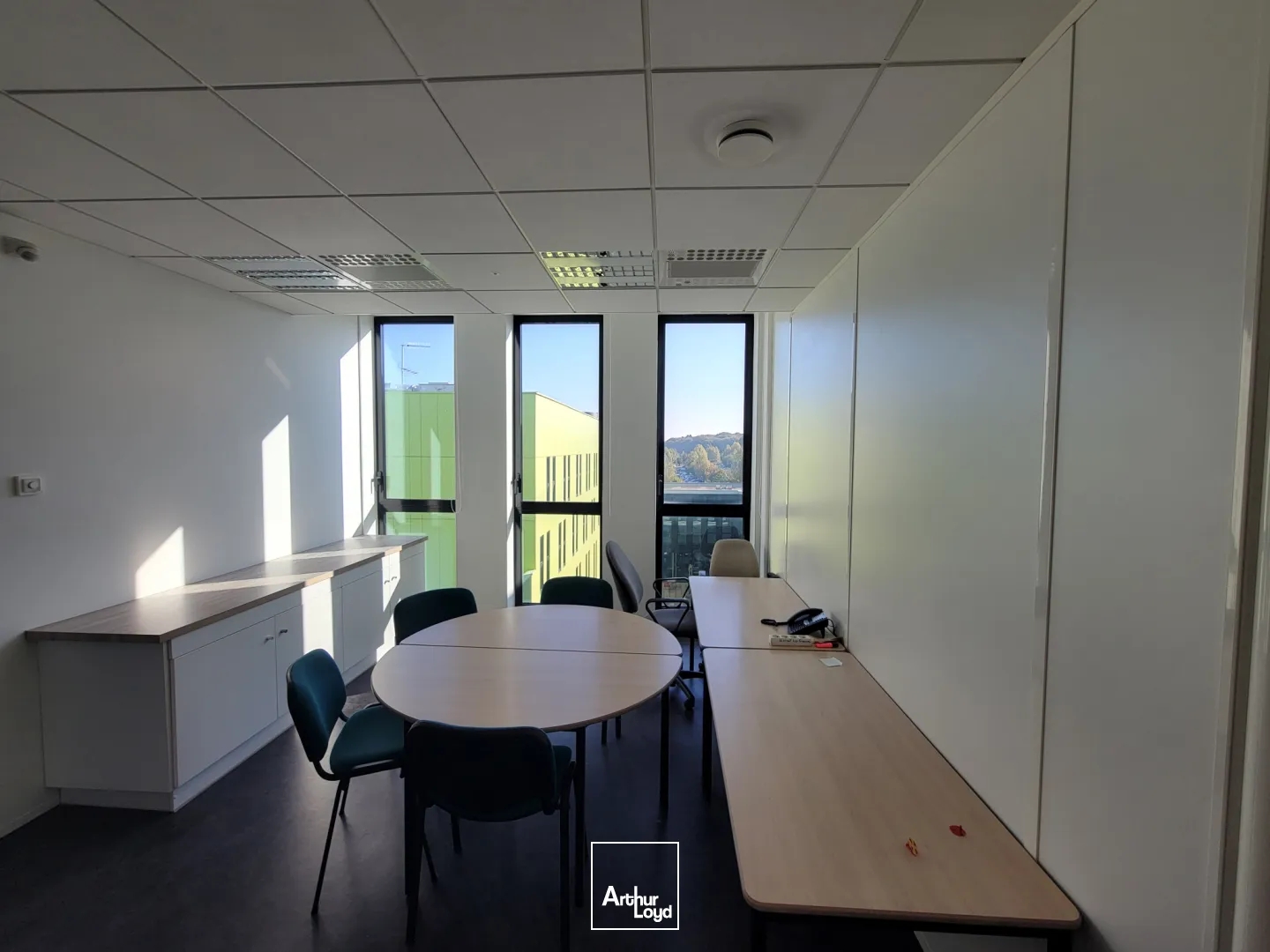 Bureaux à Vendre à La Jonxion