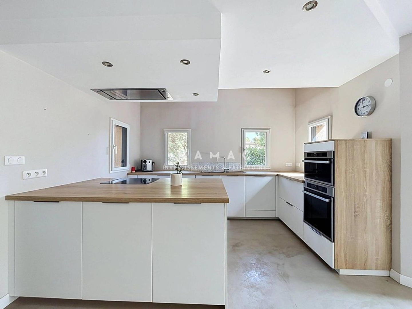 Maison à vendre - 6 pièces - 330m2 - Château-Gaillard (01500)