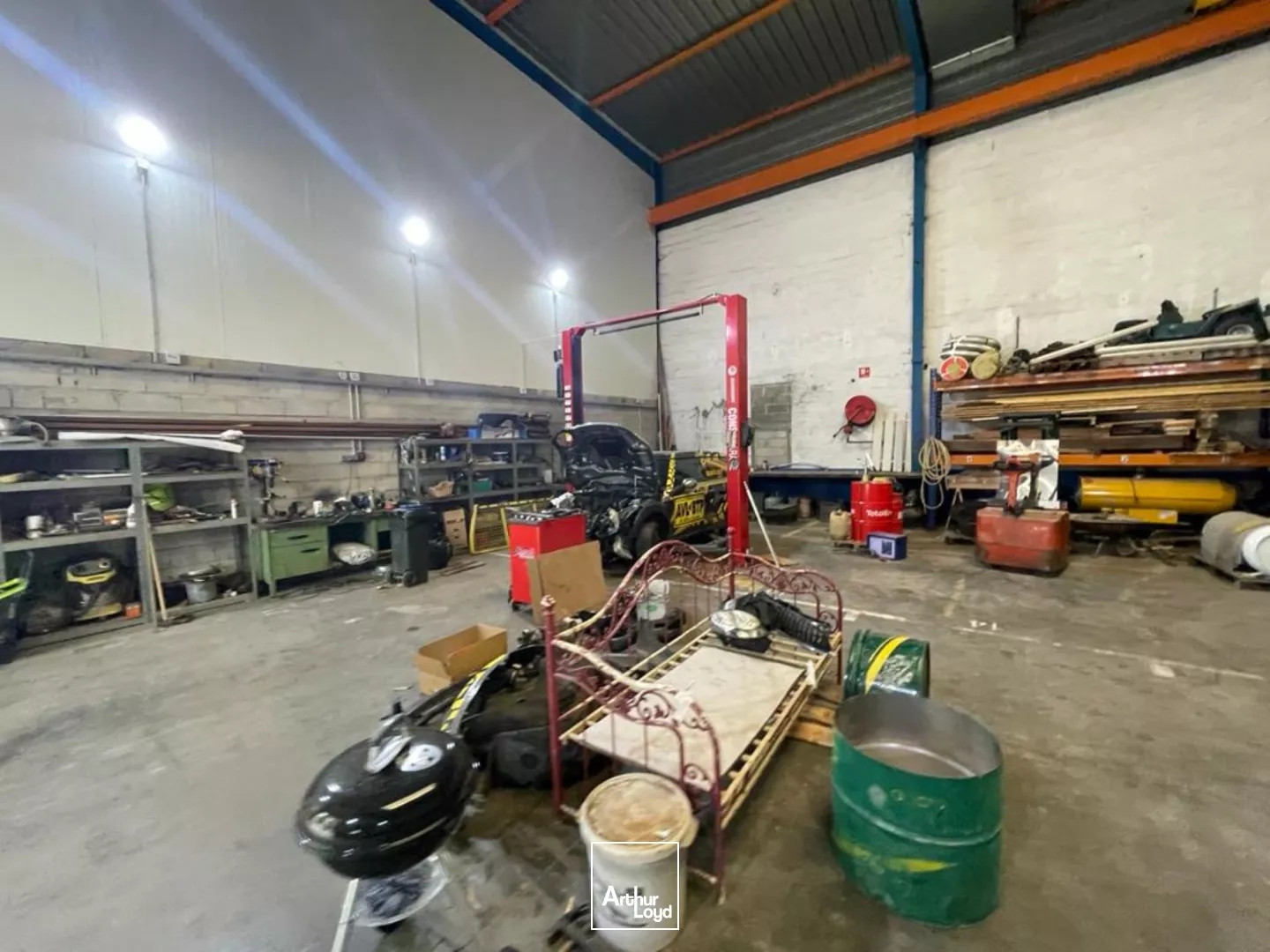 Locaux à vendre - 340m2 - Marines (95640)