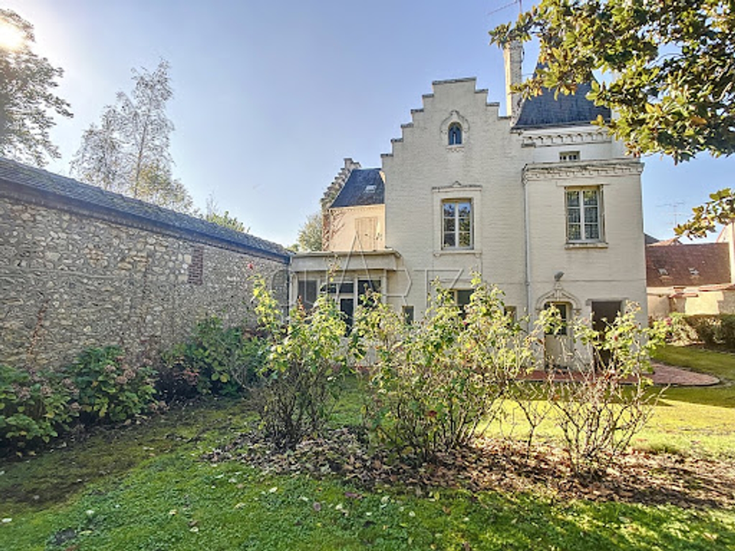Maison 7 pièces 222 m²