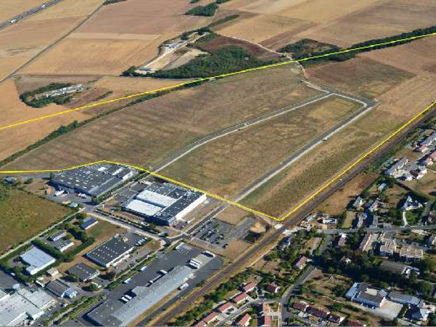 AV terrains indus 24000m² Blois emplac strat