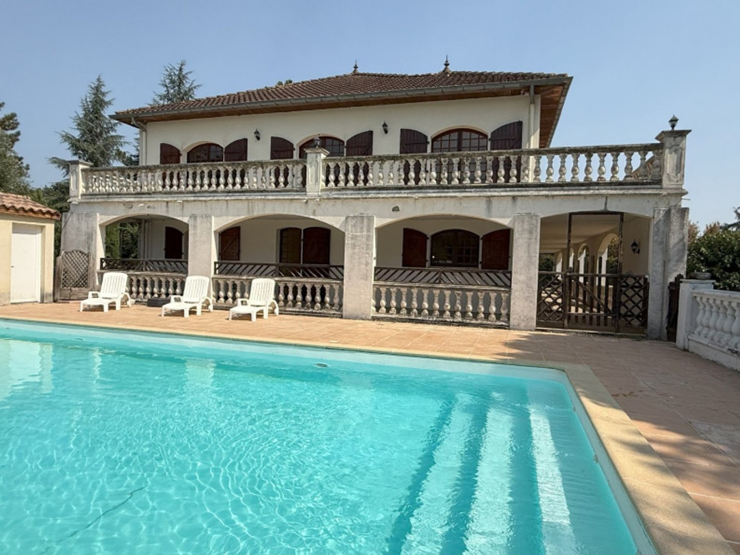 Maison 8 pièces 440 m²