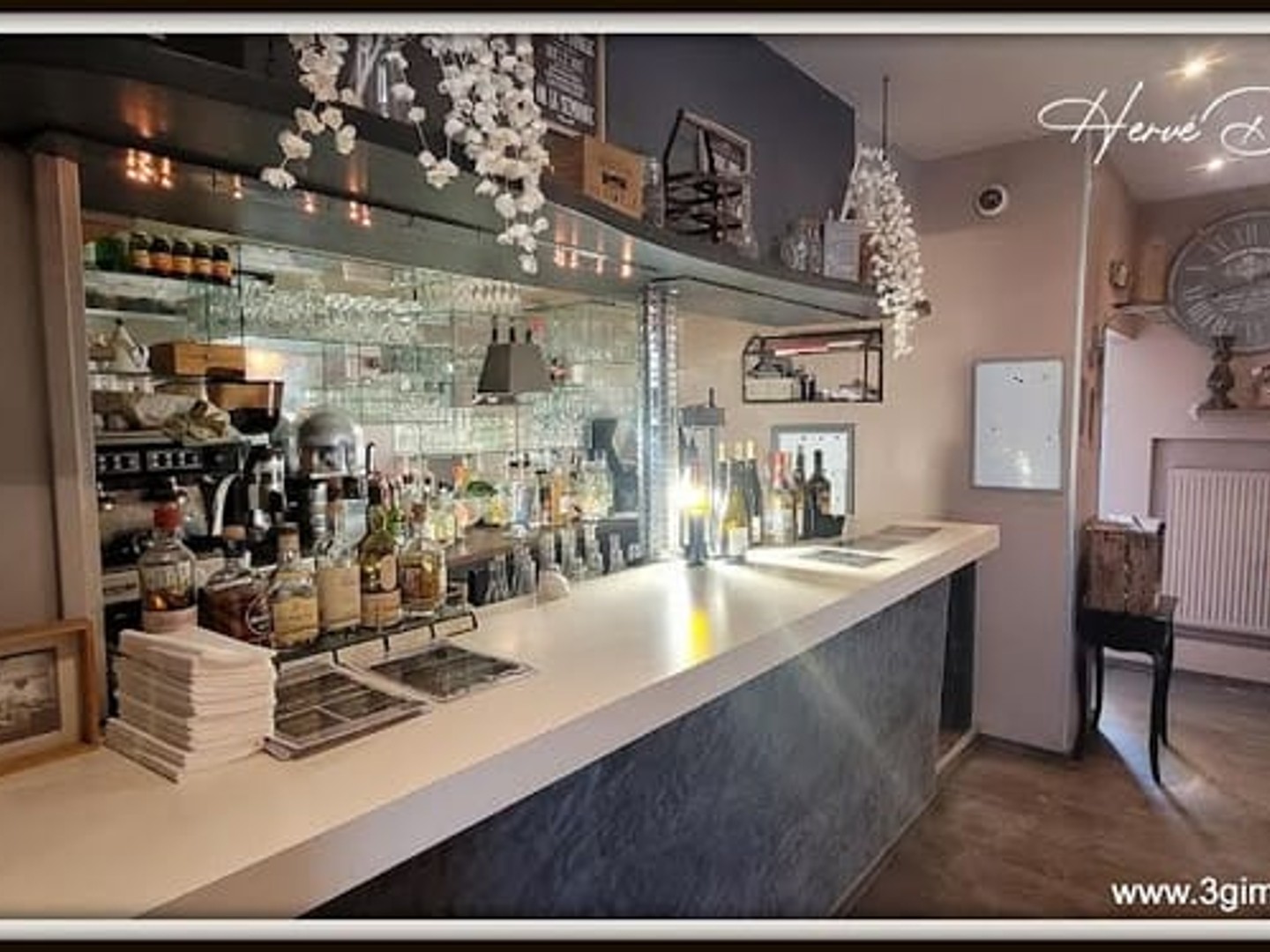 Magasin à vendre - 5 pièces - 150m2 - Saint-Fargeau-Pon... (77310)