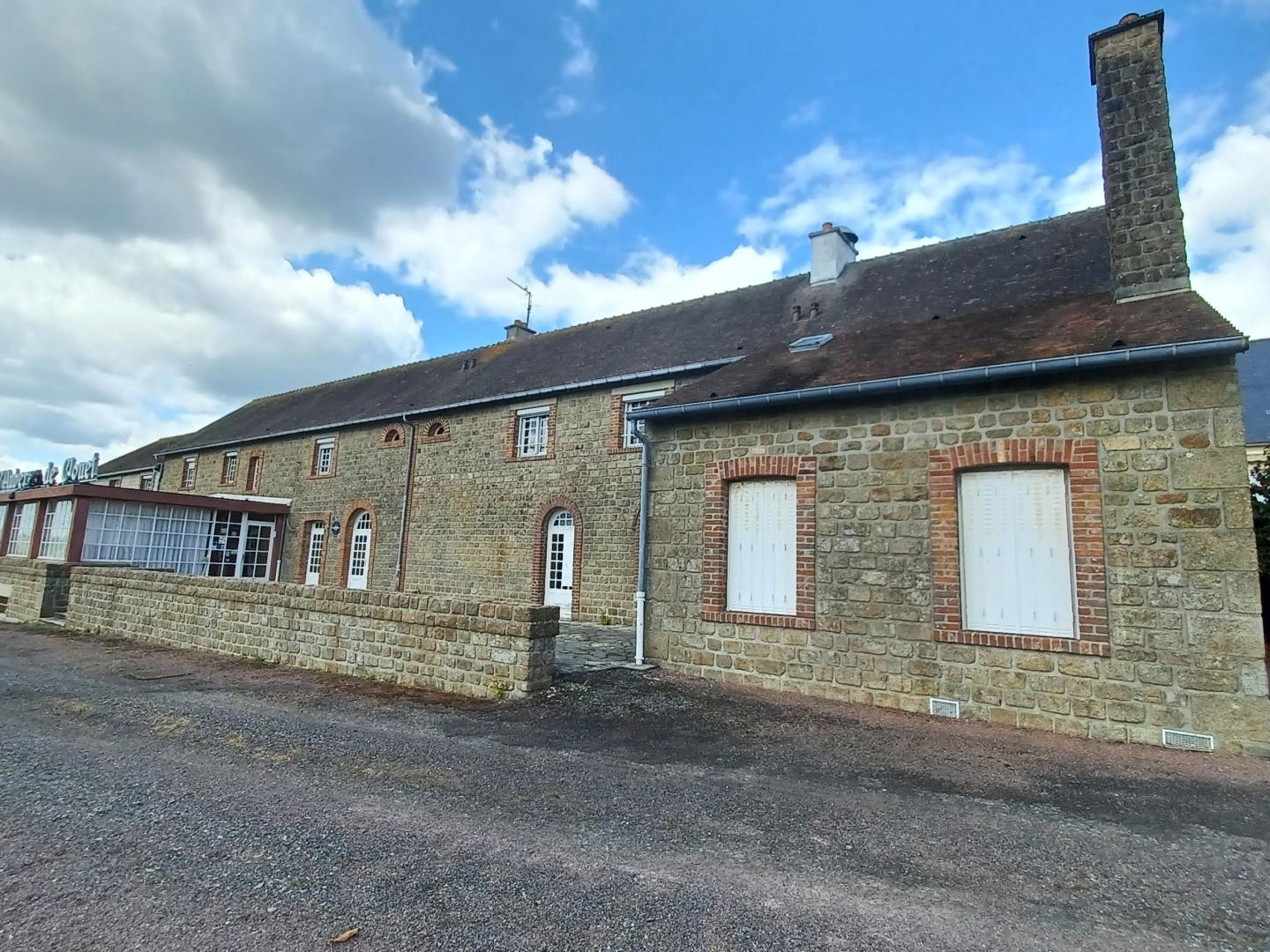 Immeuble à vendre - 550m2 - La Ferté Macé (61600)