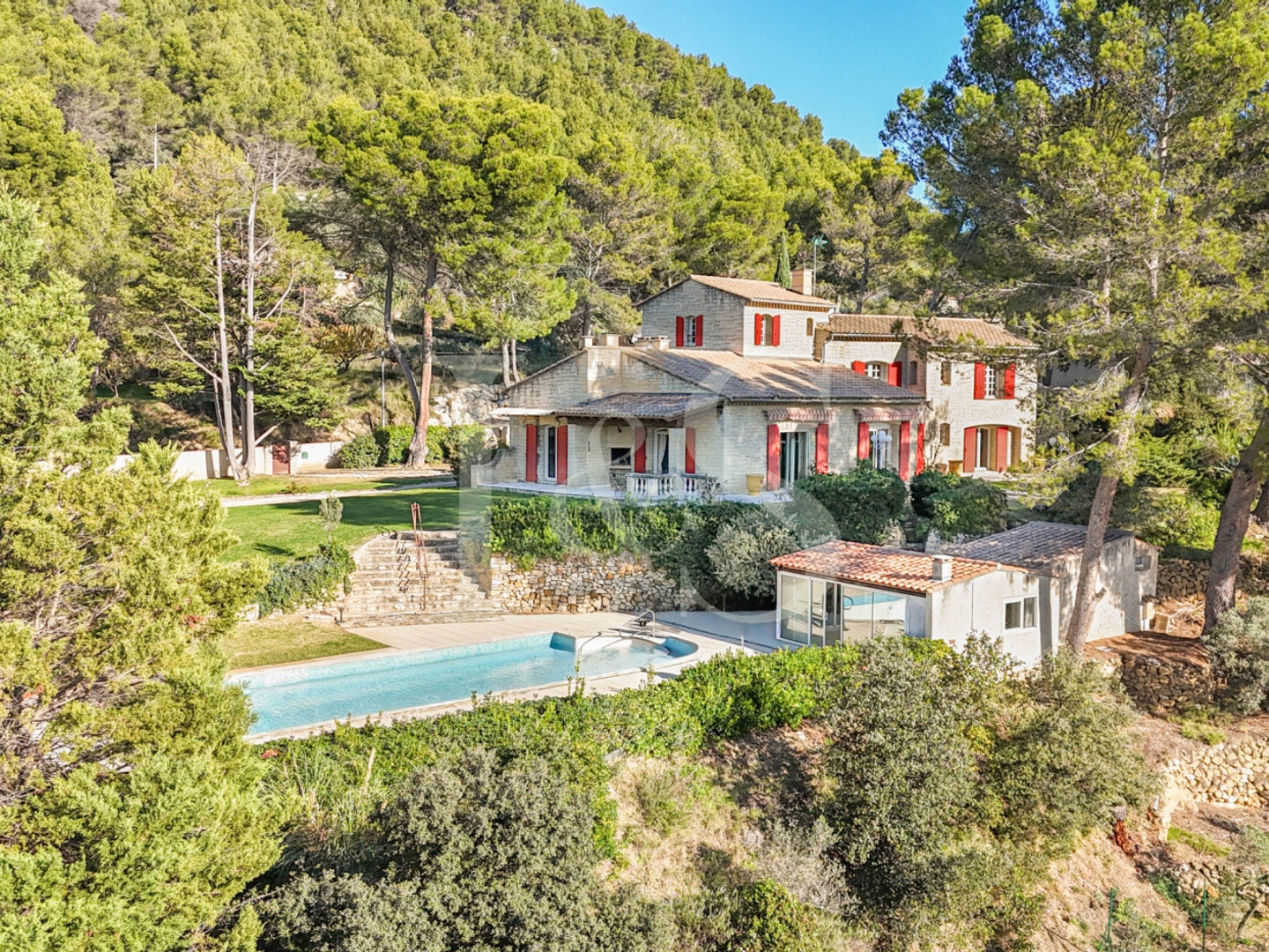 Magnifique maison de caractère de 250 m2 habitables avec piscine