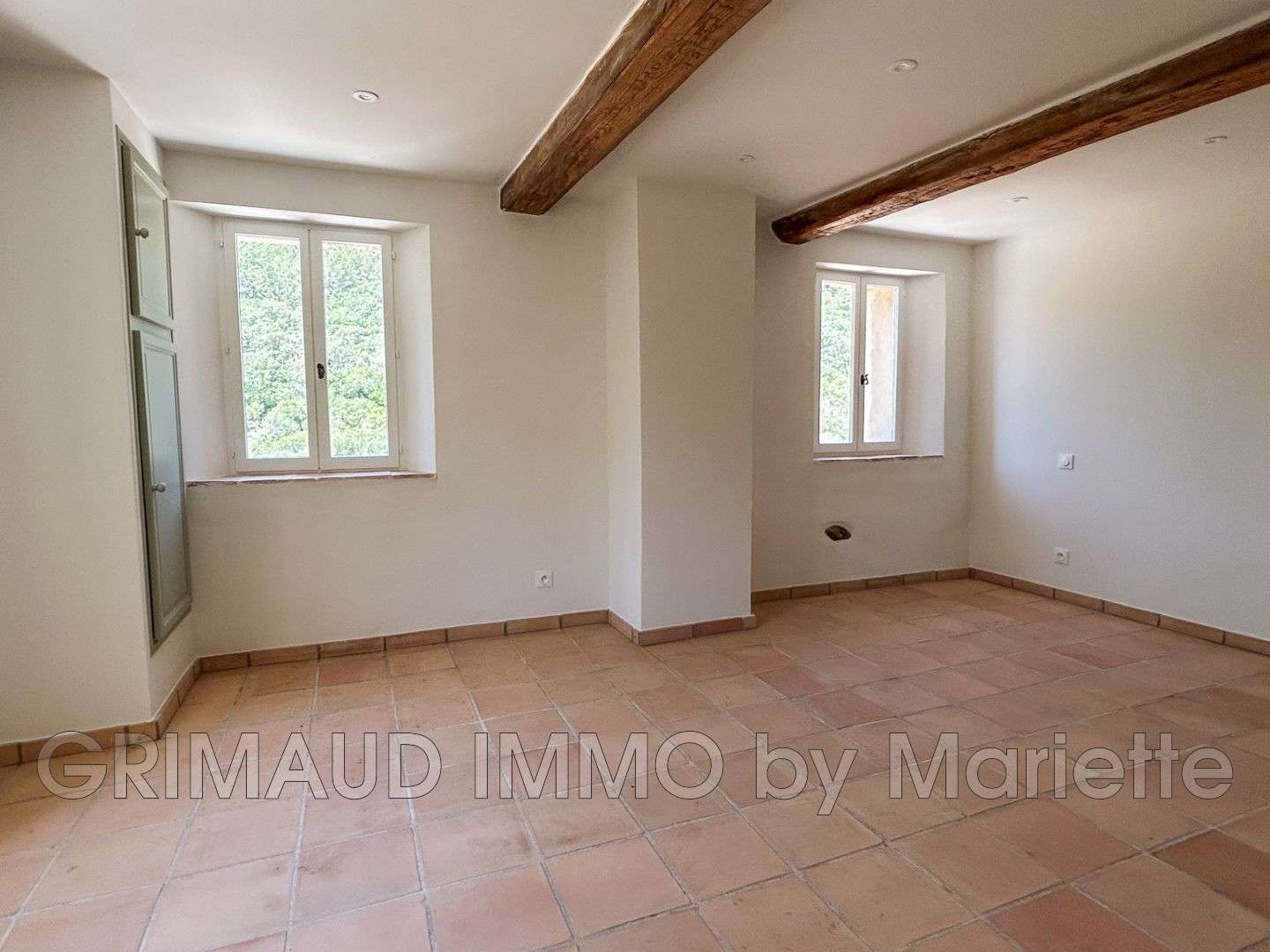 Villa 9 pièces 212 m²