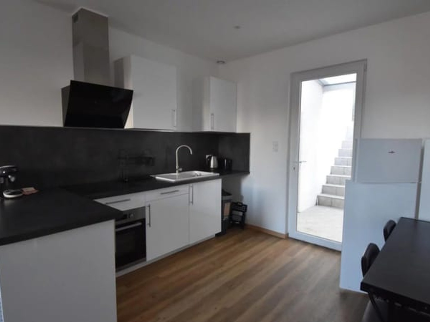 MAISON DE VILLE AVEC T3, STUDIO, JARDIN